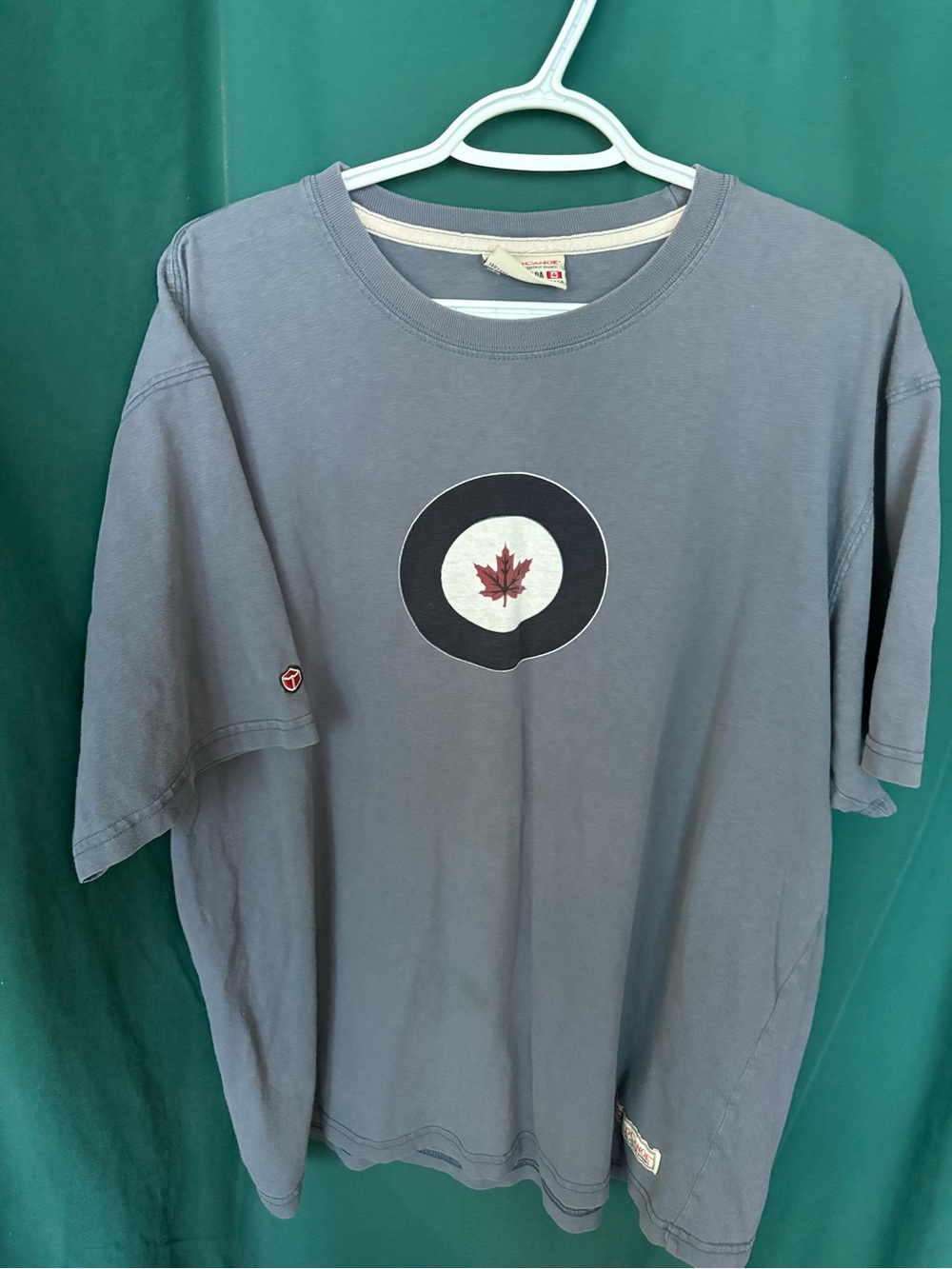Red canoe RCAF-T Men's Gray Graphic Crewneck T-Shirt with Maple Emblem